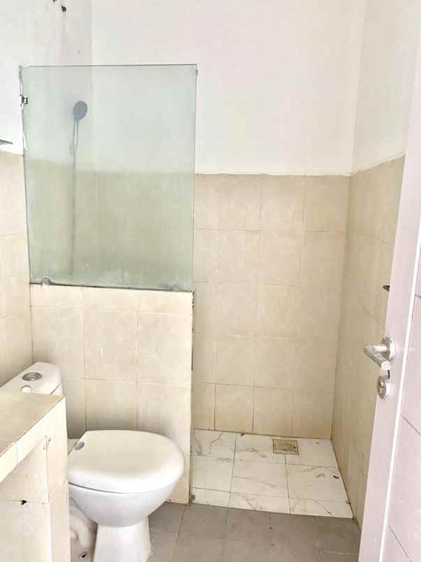 dijual rumah jl pondok kelapa raya