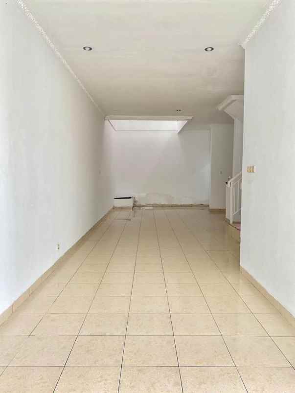 dijual rumah jl pondok kelapa raya