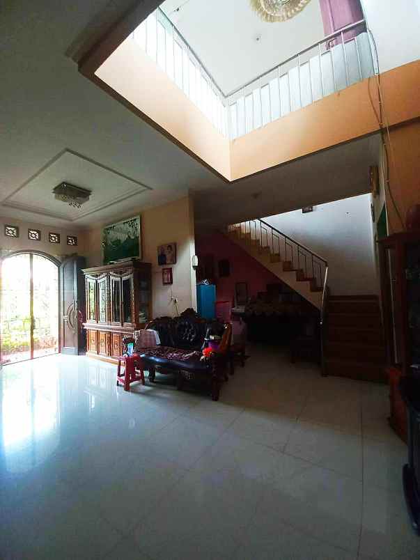 dijual rumah jl pondok kelapa raya