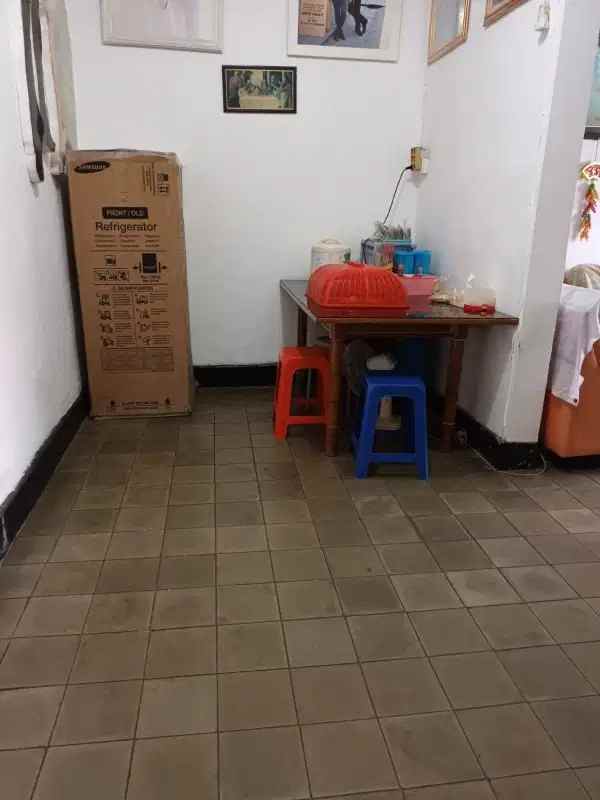 dijual rumah jl pucang sewu