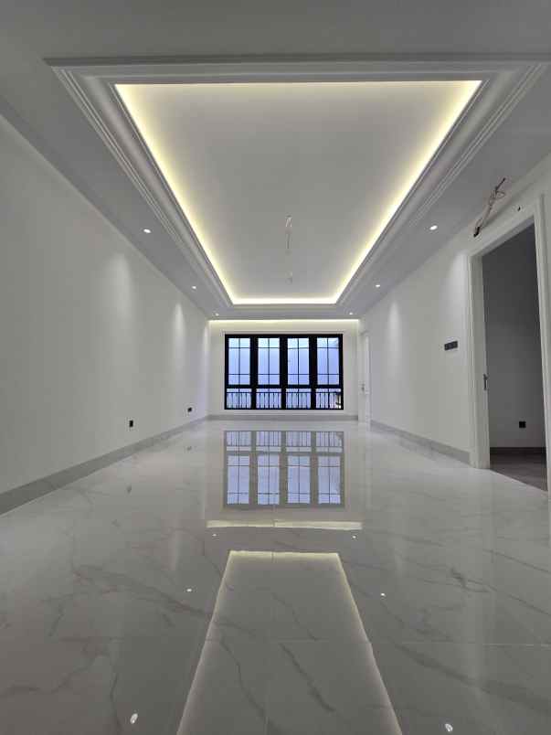 dijual rumah jl raya cempaka putih