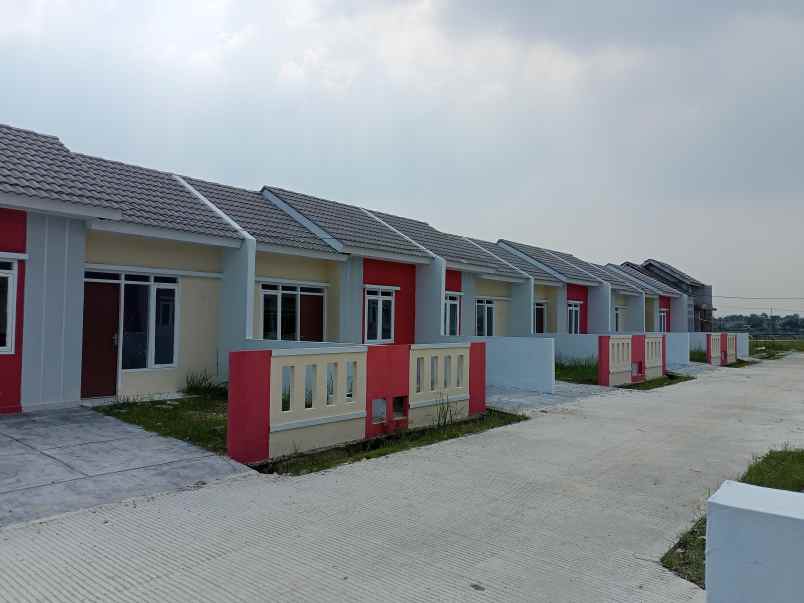 dijual rumah jl raya cikarang cibarusah