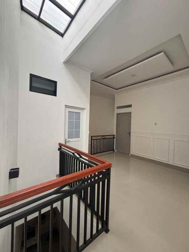 dijual rumah jl raya jatimakmur pondok