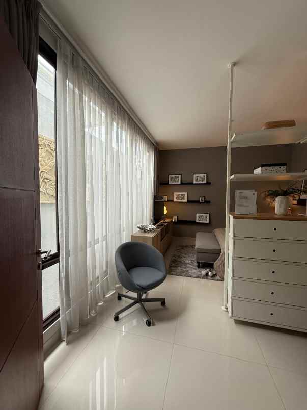 dijual rumah jl raya kodau