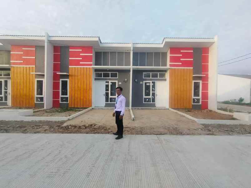 dijual rumah jl raya syeh nawawi al