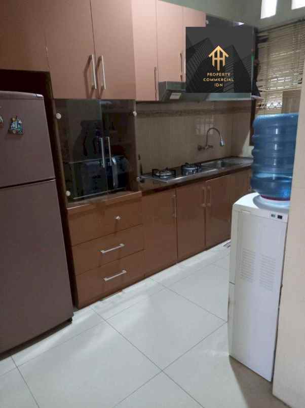 dijual rumah jl sarijadi