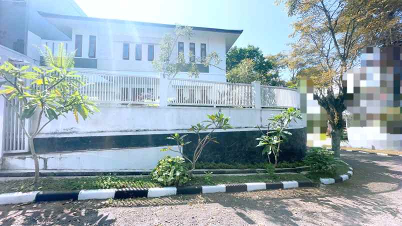 dijual rumah jl sayap setiabudi