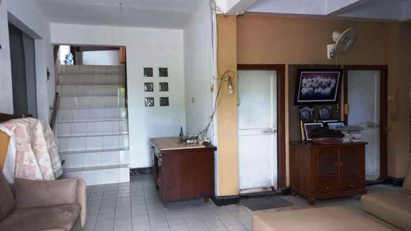 dijual rumah jl sekip lawanggintung