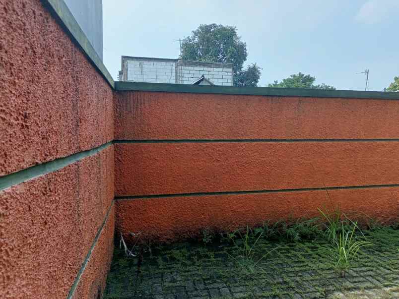 dijual rumah jl siliwangi bojong