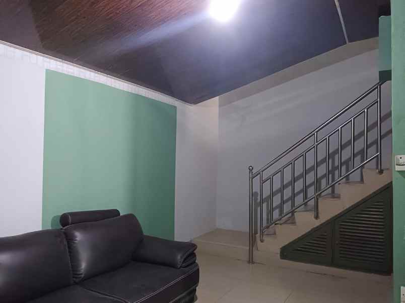 dijual rumah jl srikandi