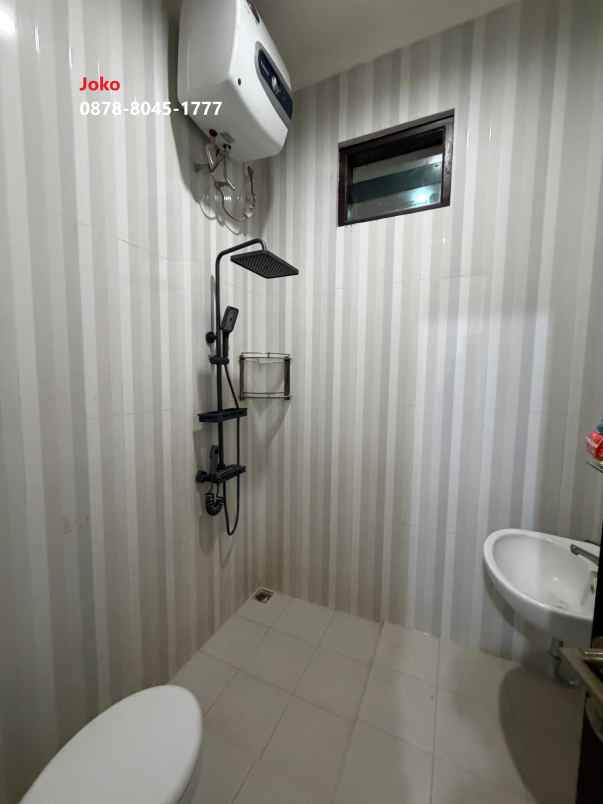 dijual rumah jl swadaya