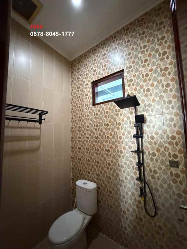 dijual rumah jl swadaya