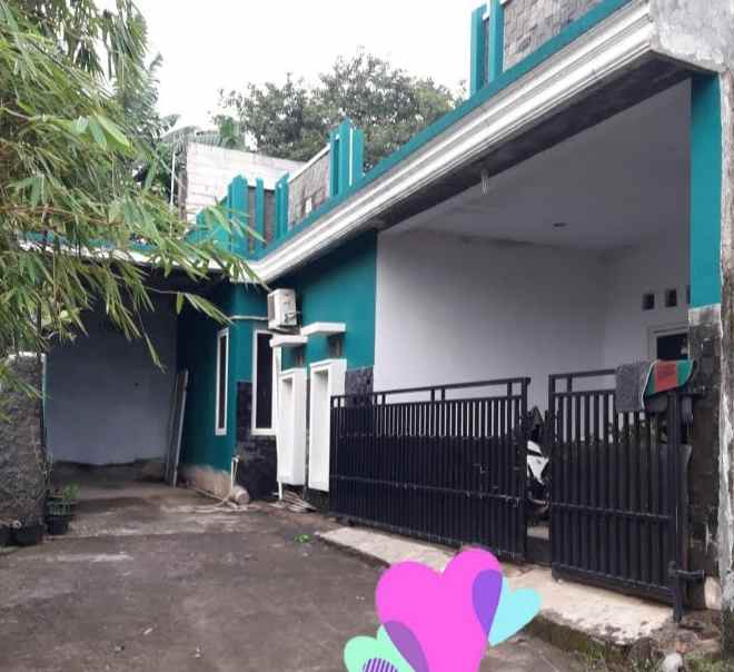 dijual rumah jl taman rahayu