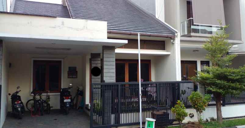 dijual rumah jl tanjungsari asri residence