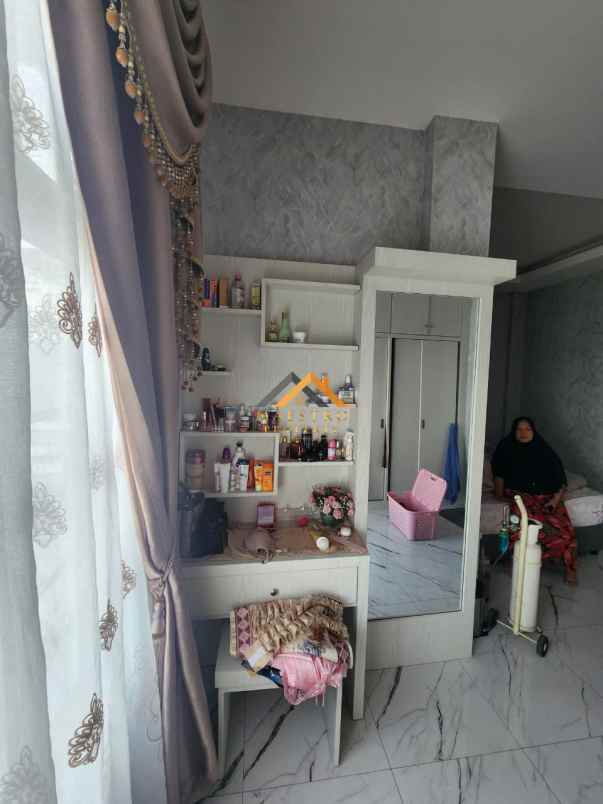 dijual rumah jl the marriot villas