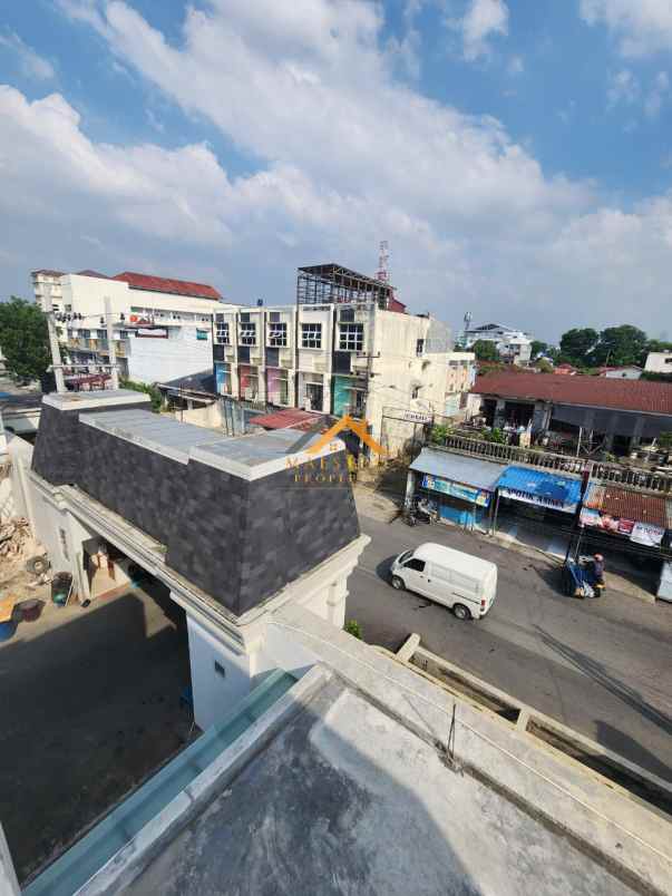 dijual rumah jl the marriot villas