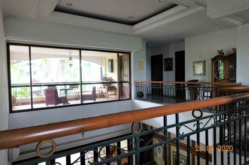 dijual rumah jln raya margasatwa jaksel