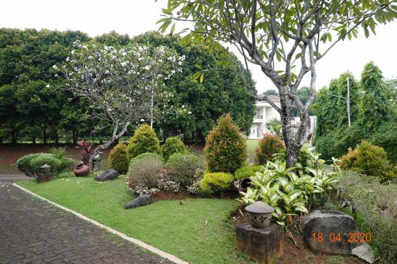 dijual rumah jln raya margasatwa jaksel