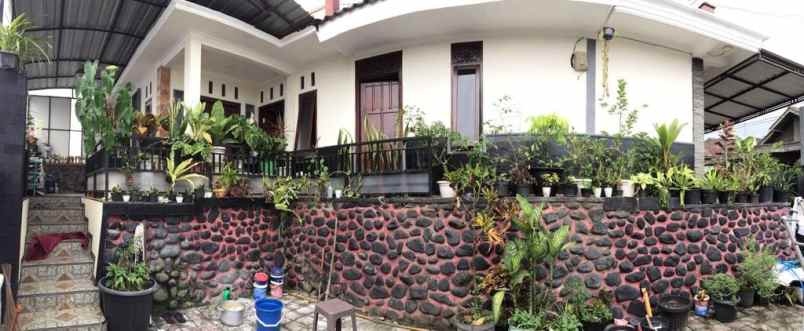 dijual rumah junrejo