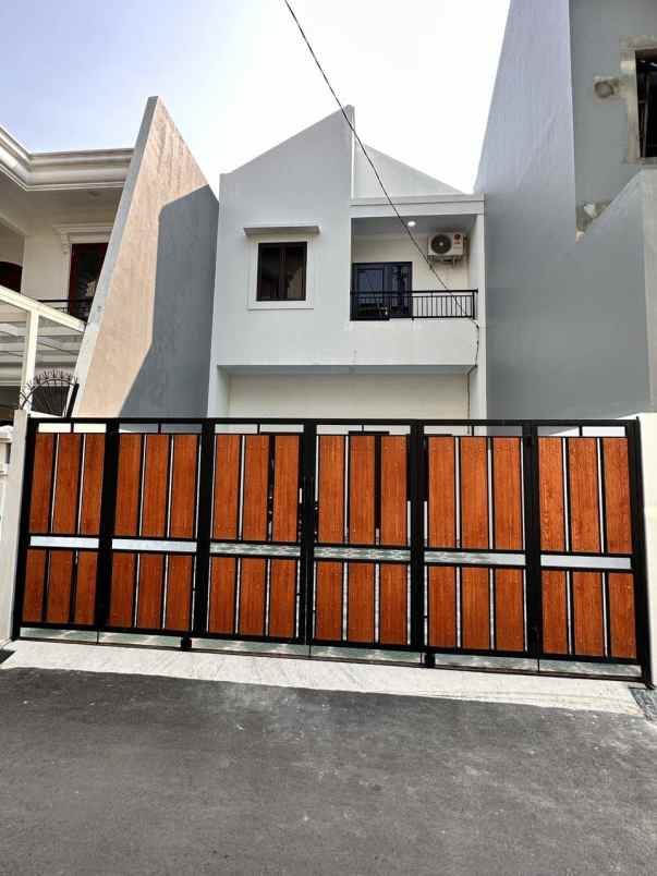 dijual rumah kalisari