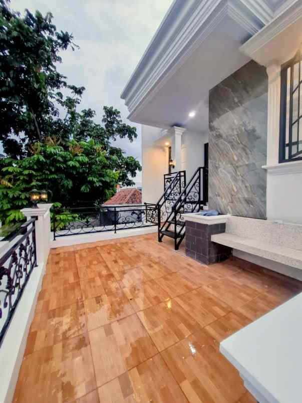 dijual rumah kalisari jakarta timur
