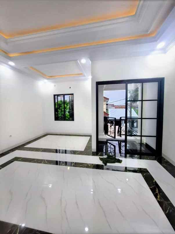 dijual rumah kalisari jakarta timur