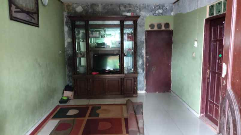 dijual rumah kandang besar ujung