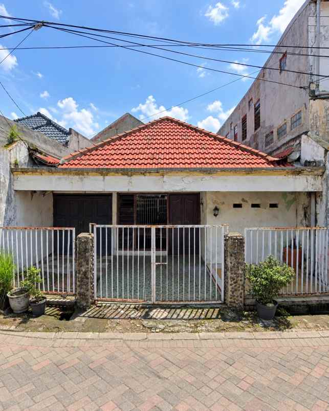 dijual rumah karang asem