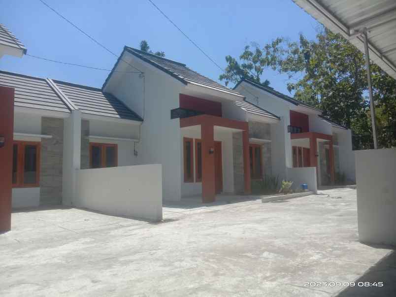 dijual rumah karangmojo