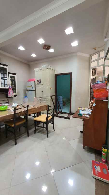 dijual rumah kawung