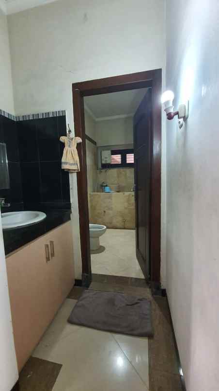 dijual rumah kawung