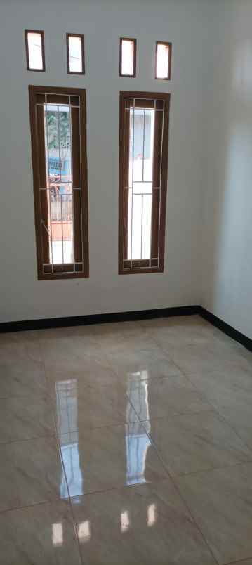 dijual rumah kayu gede paku jaya