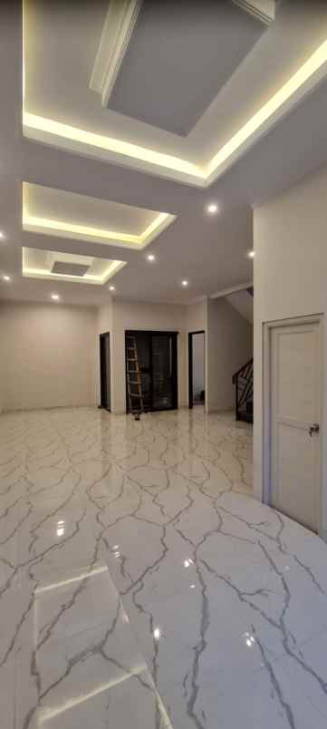 dijual rumah kebagusan