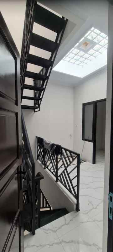 dijual rumah kebagusan