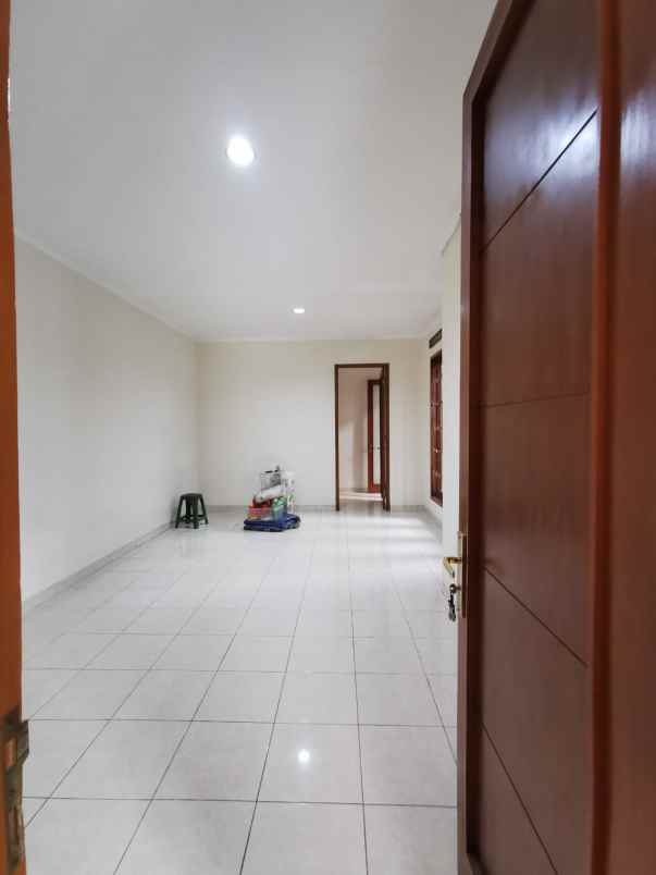 dijual rumah kebalen