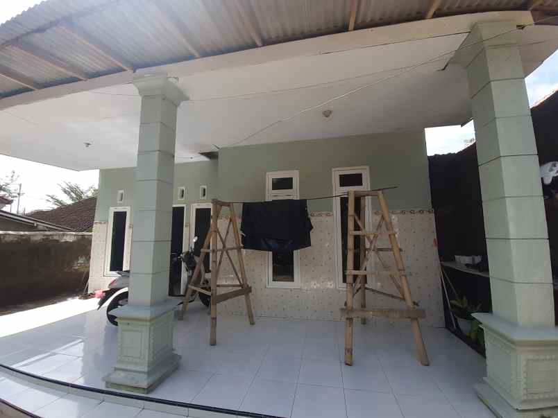 dijual rumah kebon agung