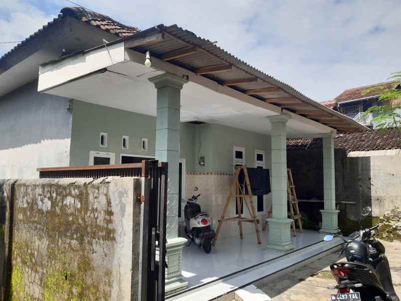 dijual rumah kebon agung