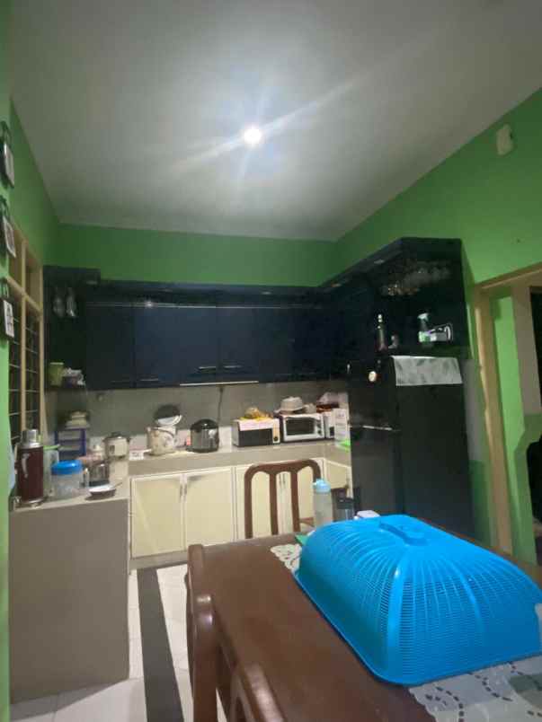 dijual rumah kebonsari elveka