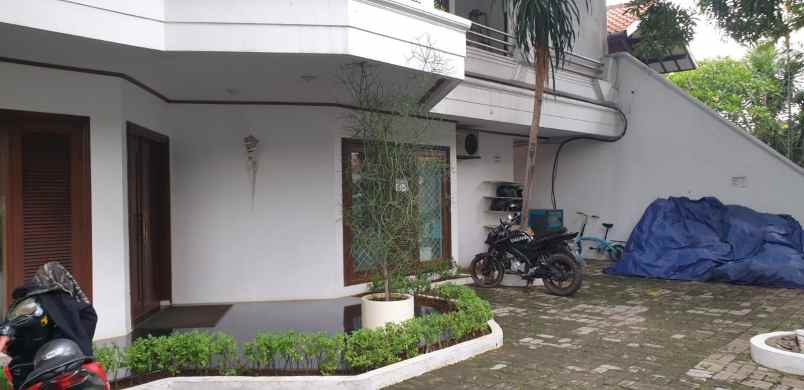 dijual rumah kemang