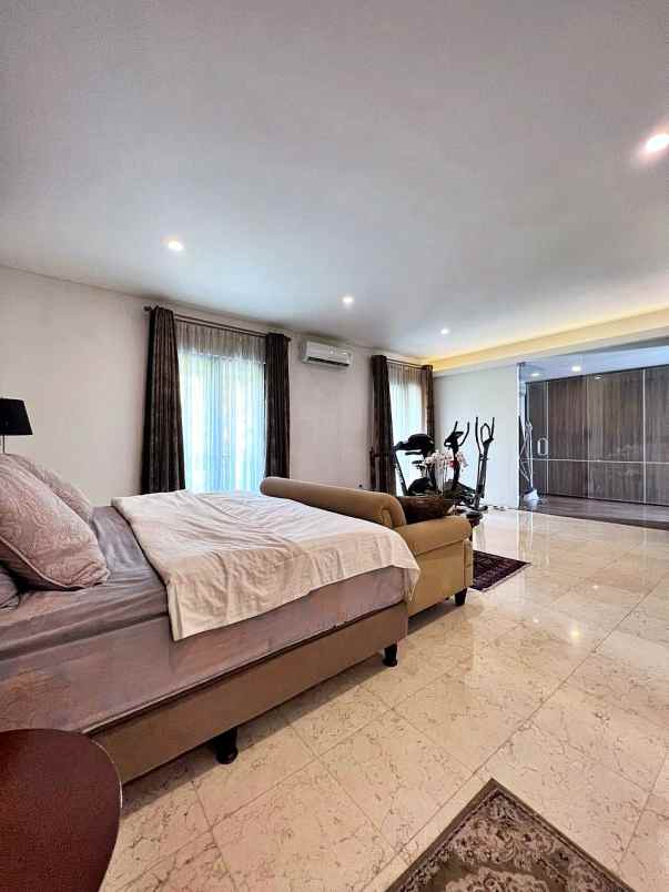 dijual rumah kemang jakarta selatan