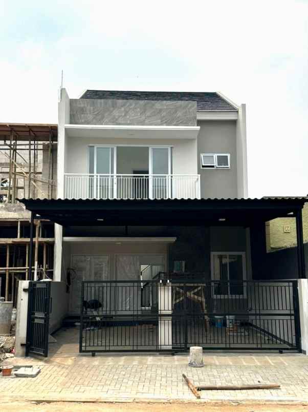 dijual rumah kencana loka bsd serpong