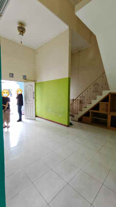 dijual rumah ketintang madya