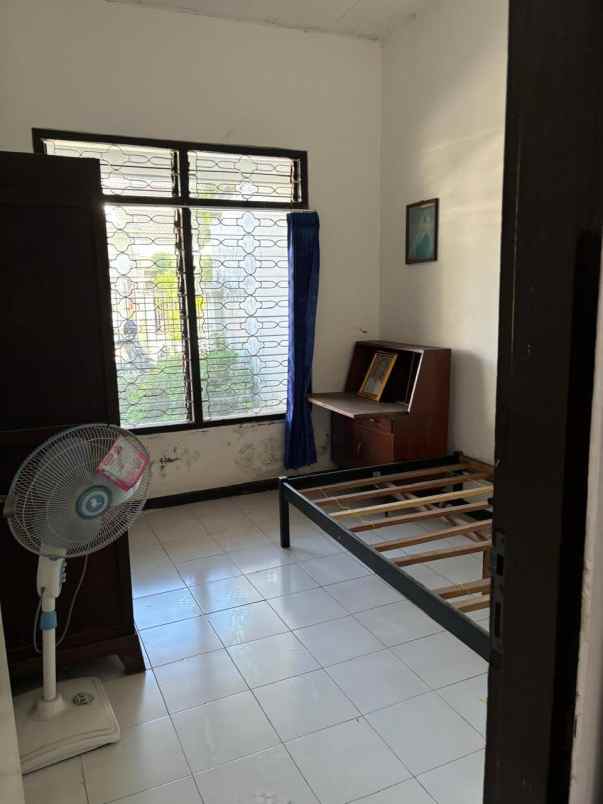 dijual rumah klampis