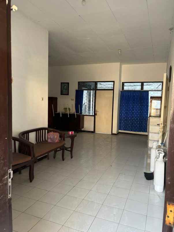 dijual rumah klampis