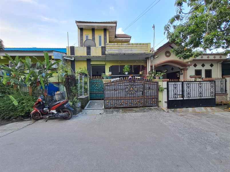 dijual rumah komplek alamanda bekasi