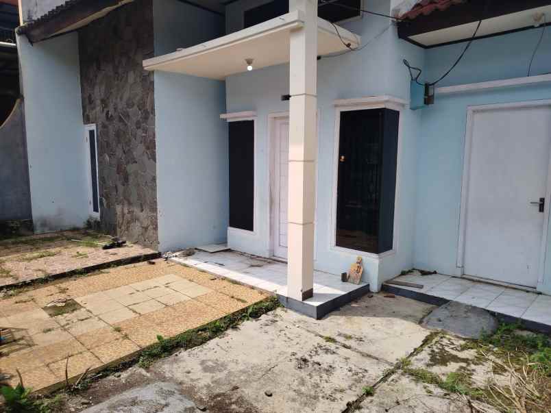 dijual rumah komplek girimekar permai