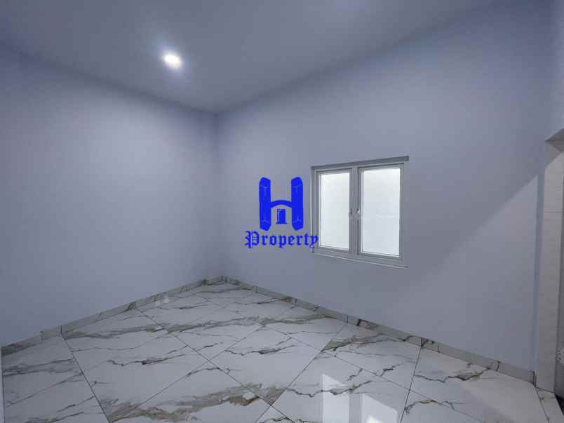 dijual rumah komplek icon estate jalan