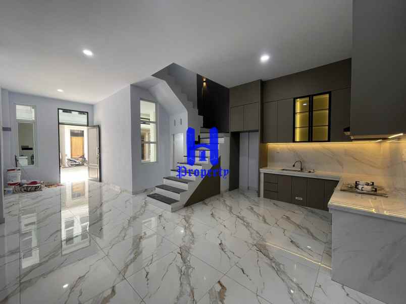 dijual rumah komplek icon estate jalan