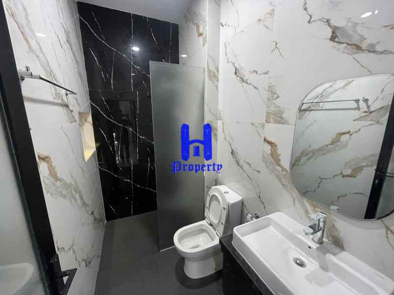 dijual rumah komplek icon estate jalan