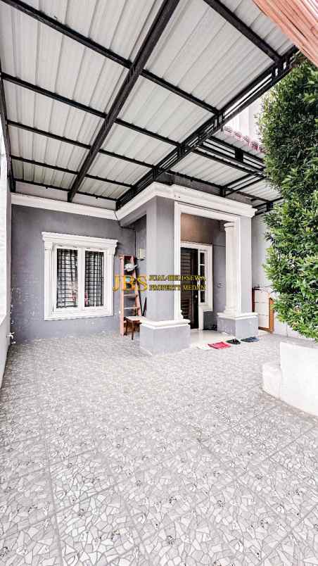 dijual rumah komplek menteng indah